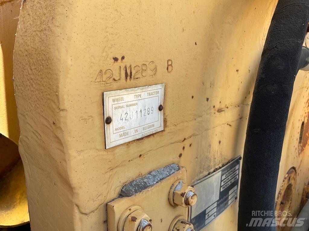 CAT 966C Pale gommate
