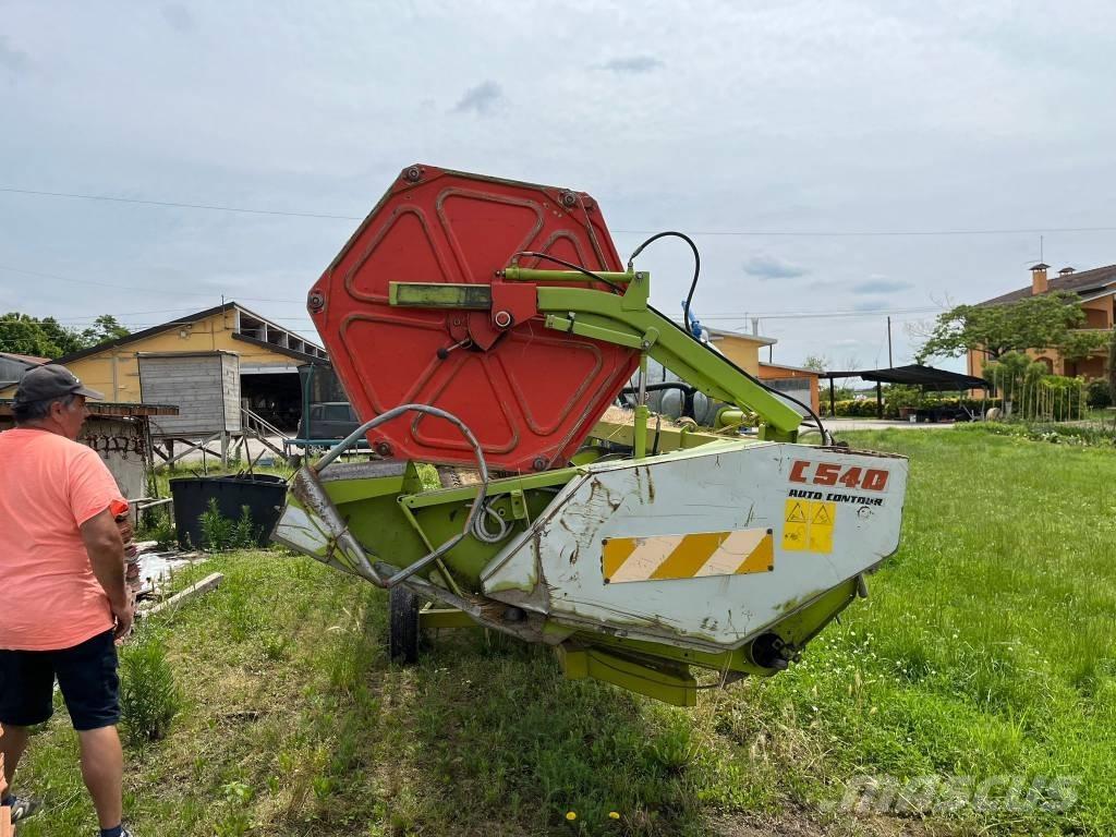 CLAAS C 540 Testate per mietitrebbie