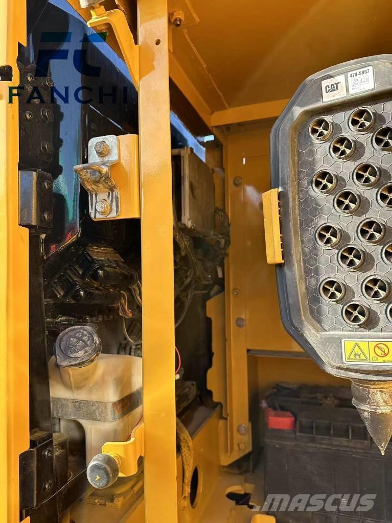 CAT 320 GC Escavatori cingolati