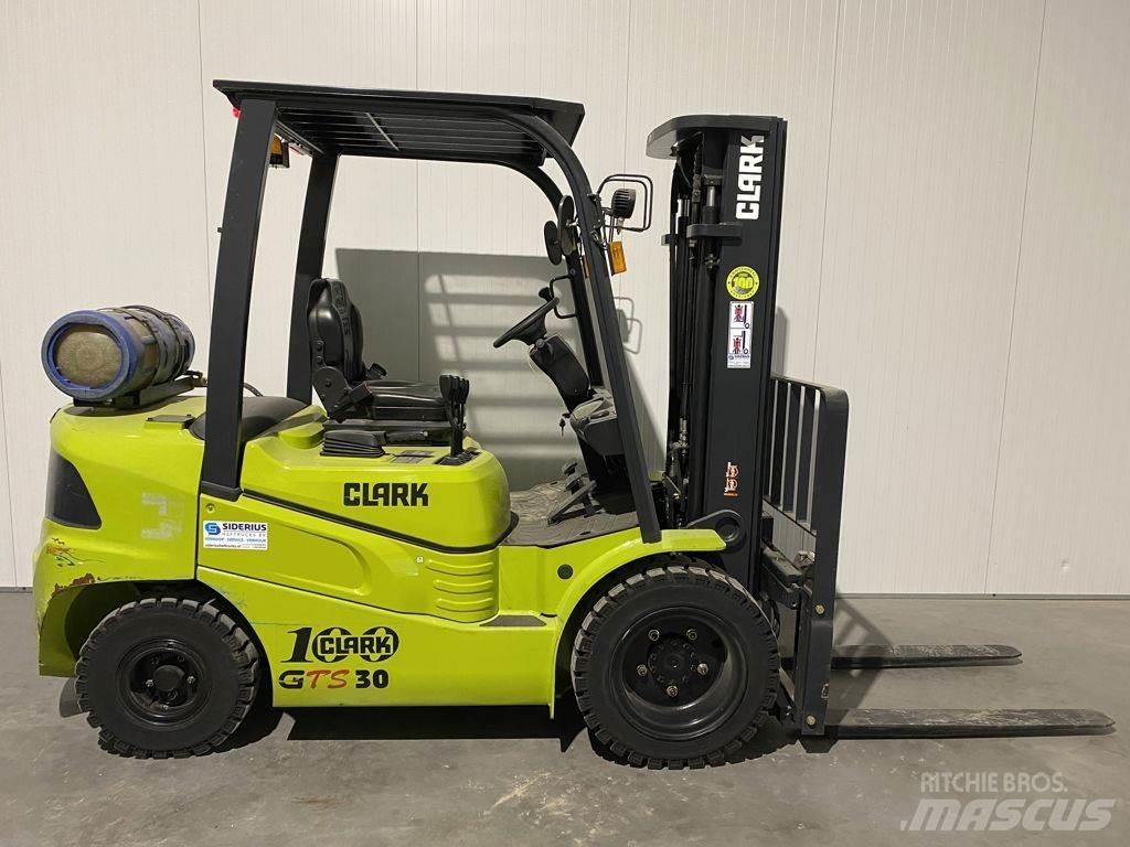Clark GTS30 Carrelli elevatori GPL