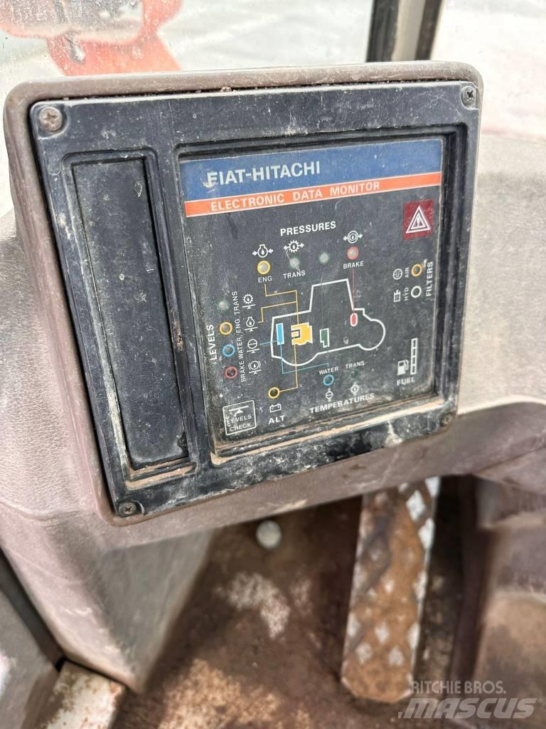 Fiat-Hitachi FR 100 Pale gommate
