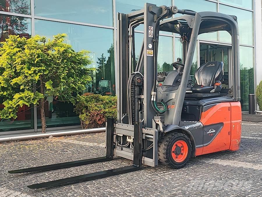 Linde E12-02 Carrelli elevatori elettrici