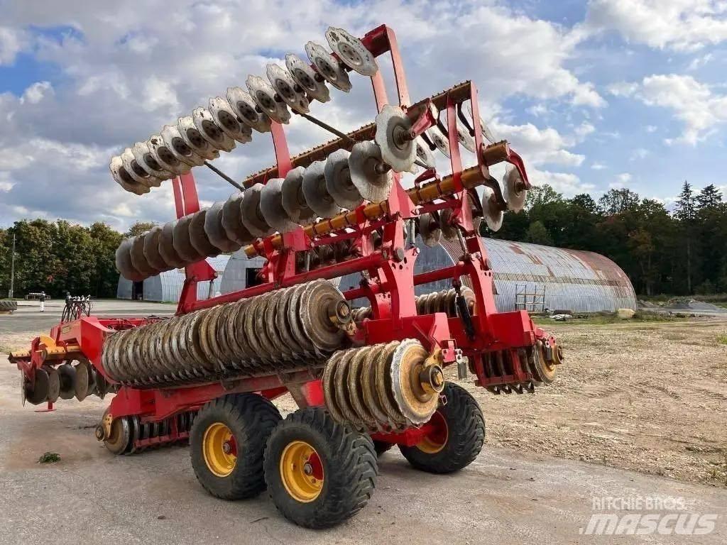 Väderstad Carrier820 Erpici a dischi