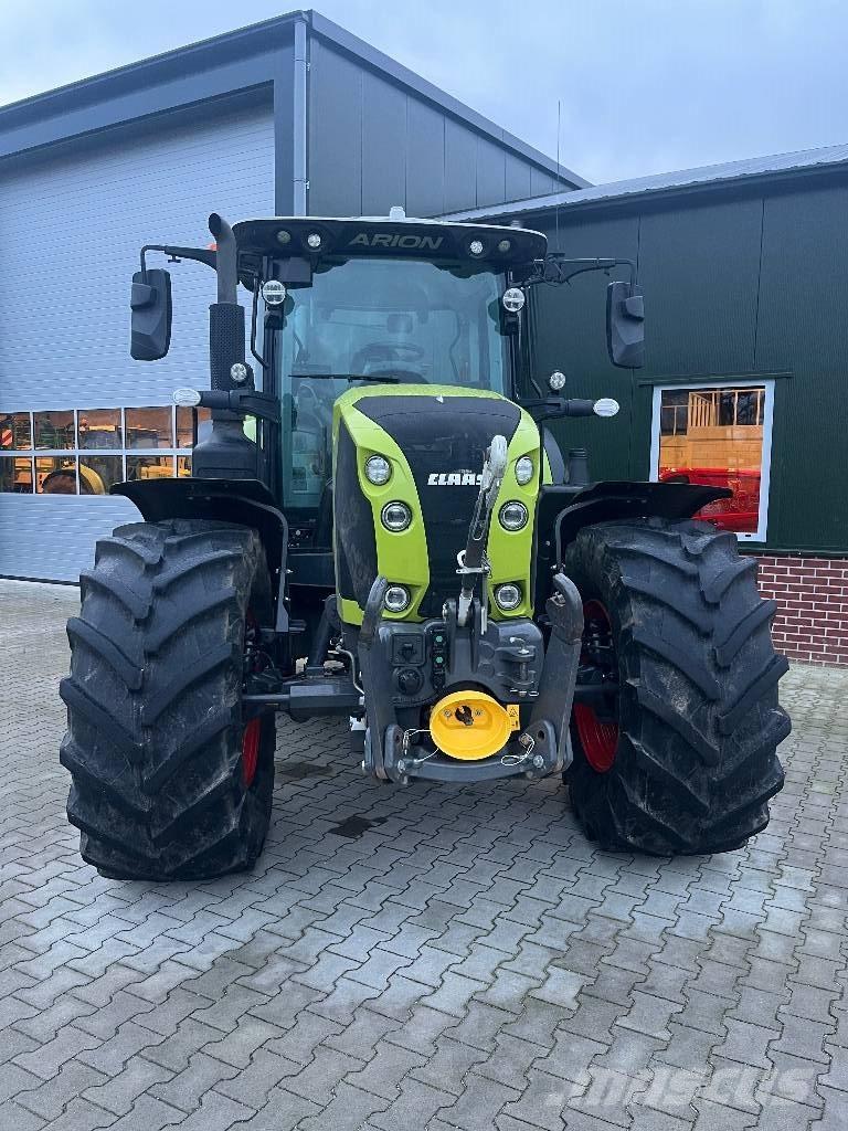 CLAAS Arion 660 Trattori