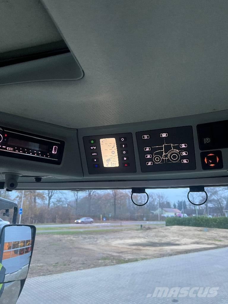 CLAAS Arion 660 Trattori