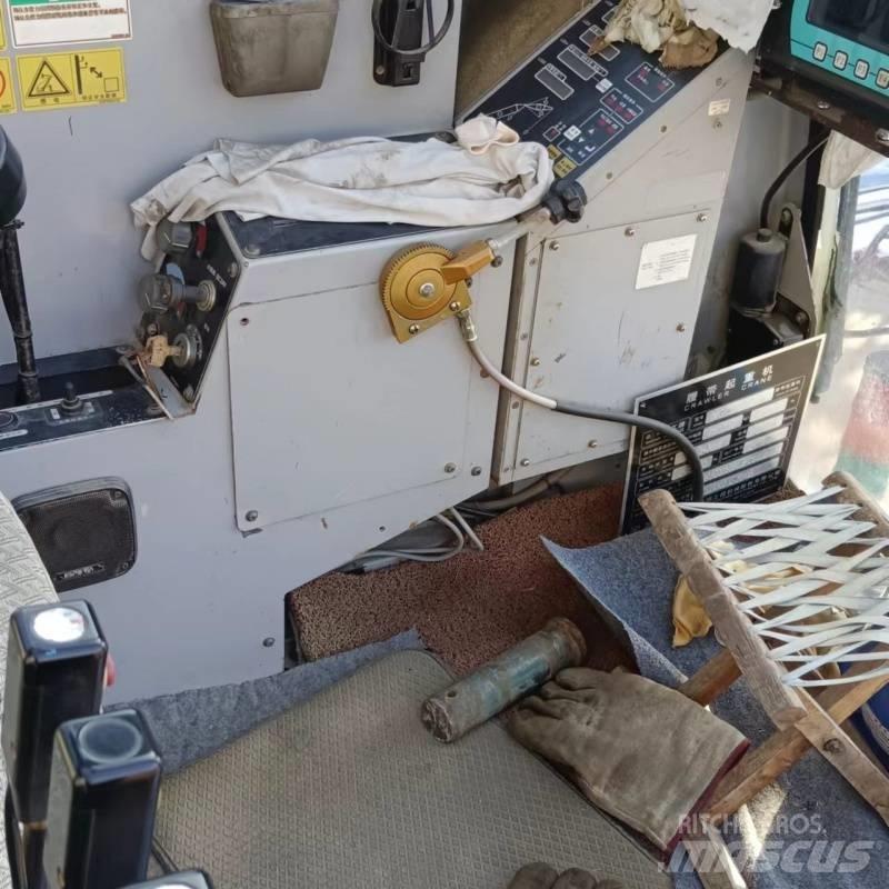 Hitachi SCX2500 Gru cingolate