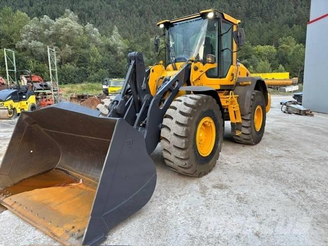 Volvo L 90 H Pale gommate