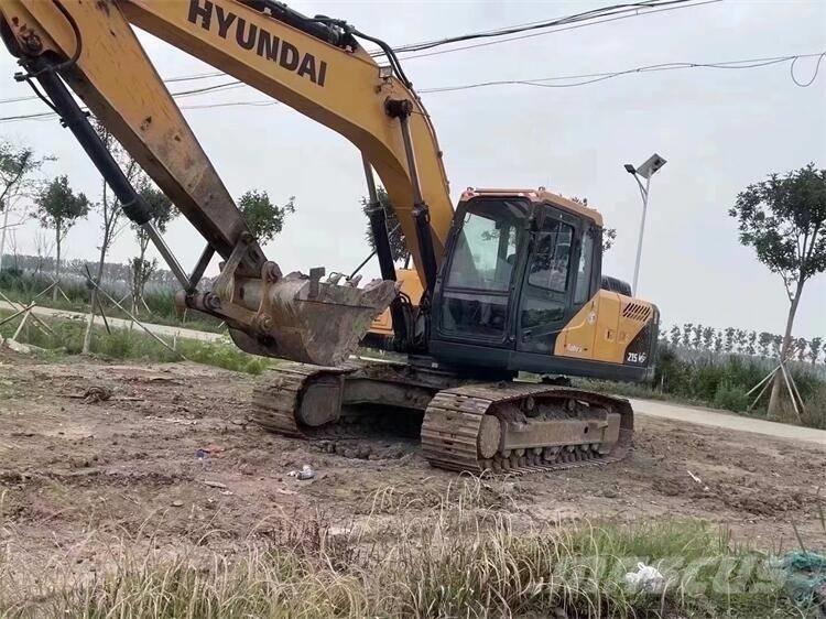 Hyundai R225LVS Escavatori gommati