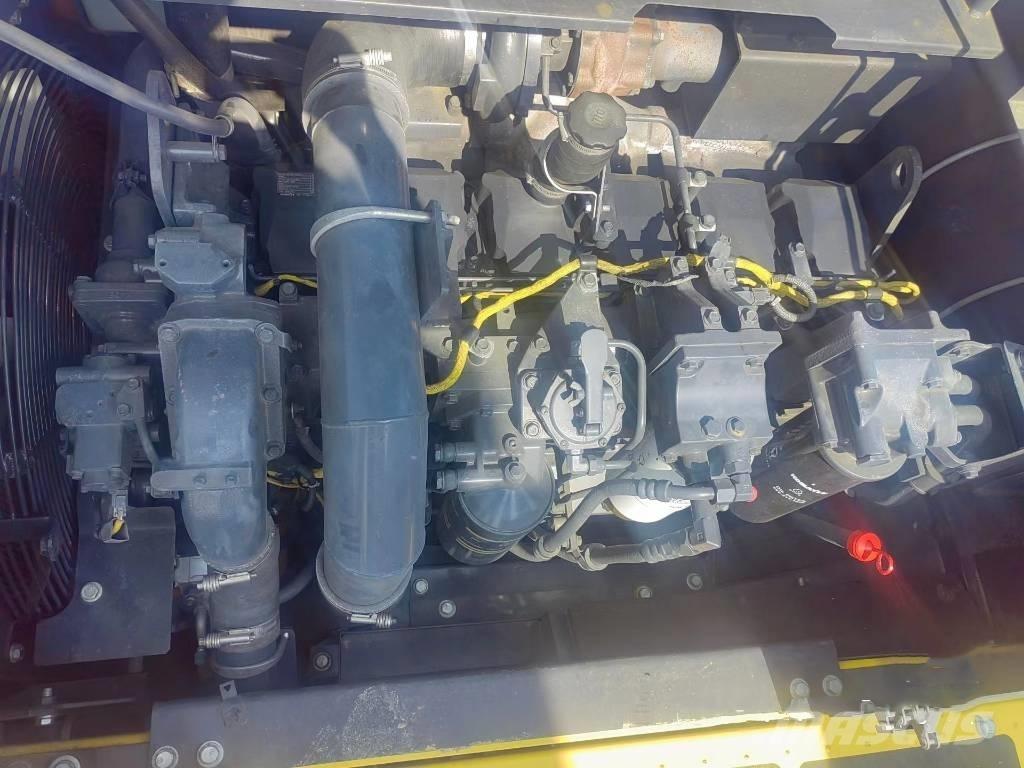 Komatsu PC450-8 Escavatori cingolati