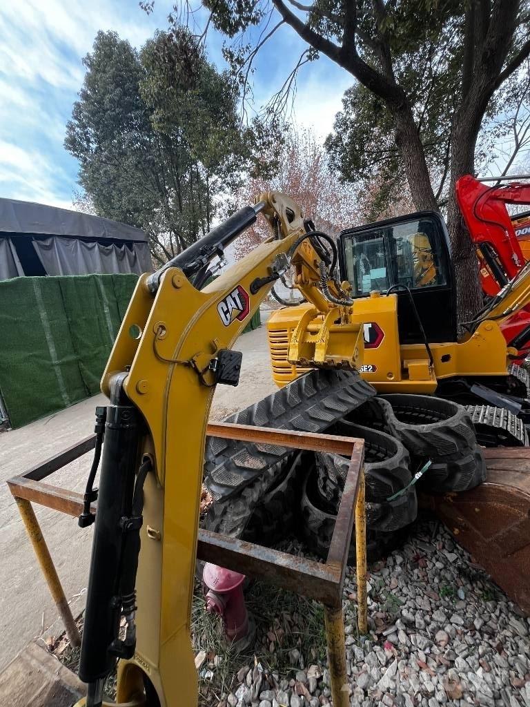 CAT 302 CR Miniescavatori