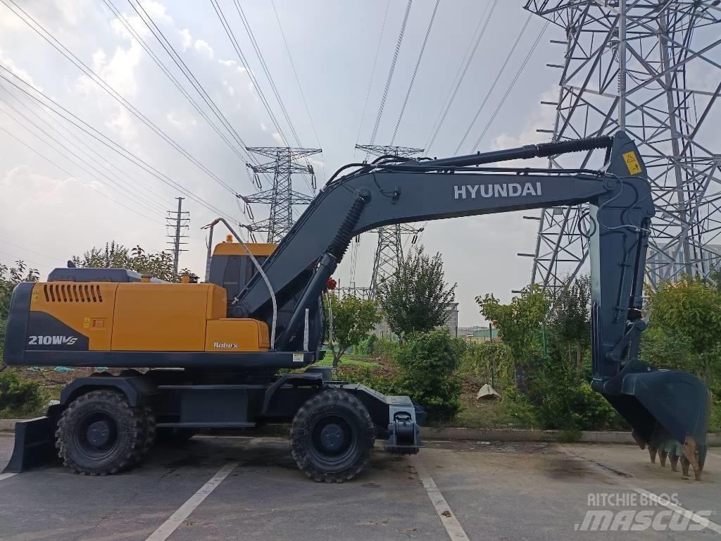 Hyundai R210W Escavatori gommati