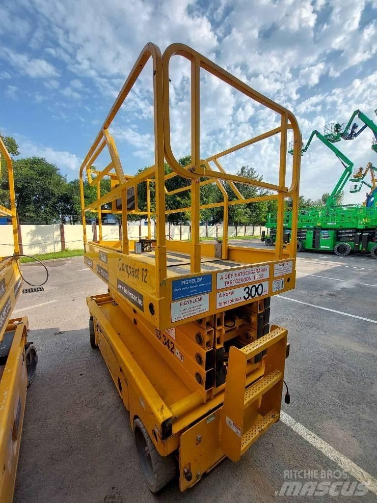 Haulotte Compact 12 Piattaforme a pantografo