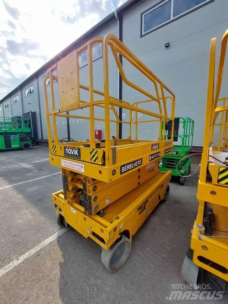 Haulotte Compact 12 Piattaforme a pantografo