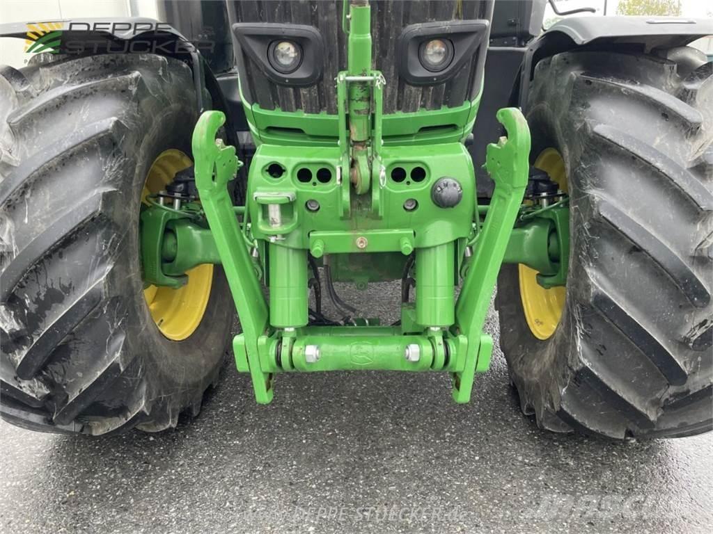 John Deere 6230R Trattori