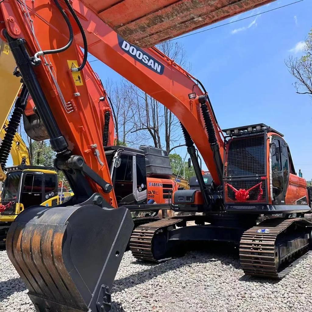 Doosan DX 225 LC Escavatori cingolati
