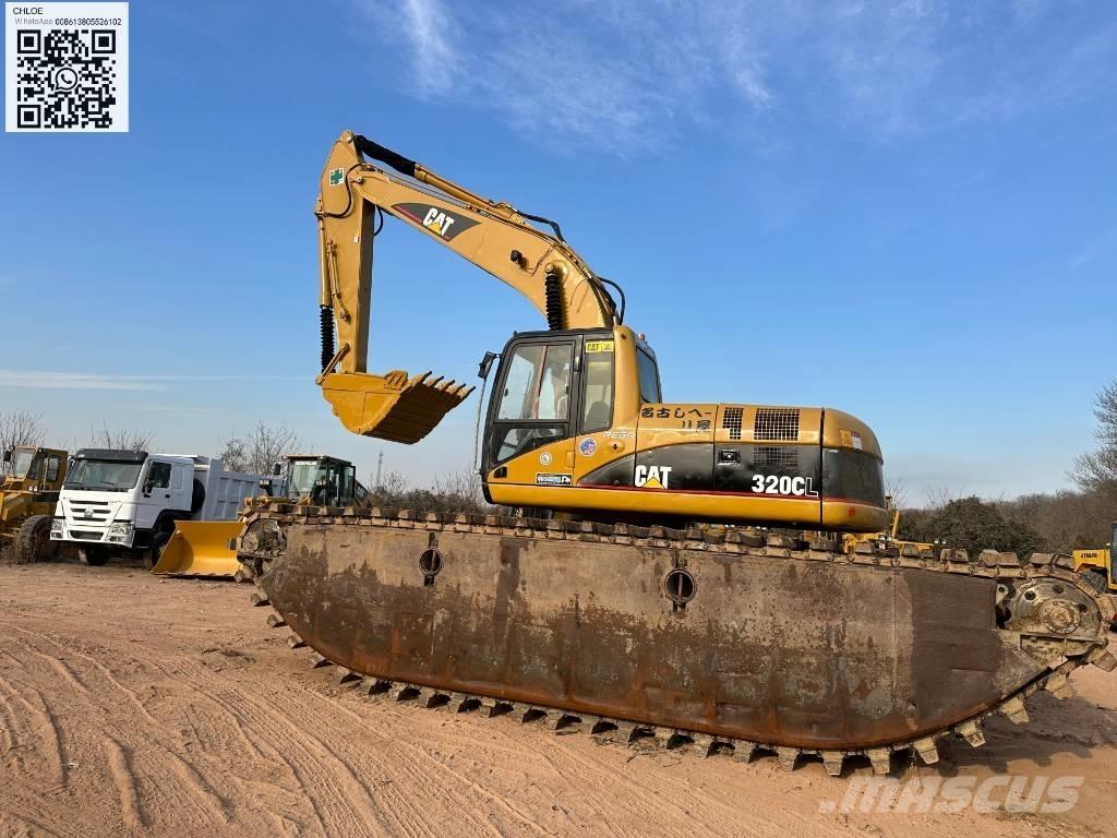 CAT 320 C L Escavatori anfibi