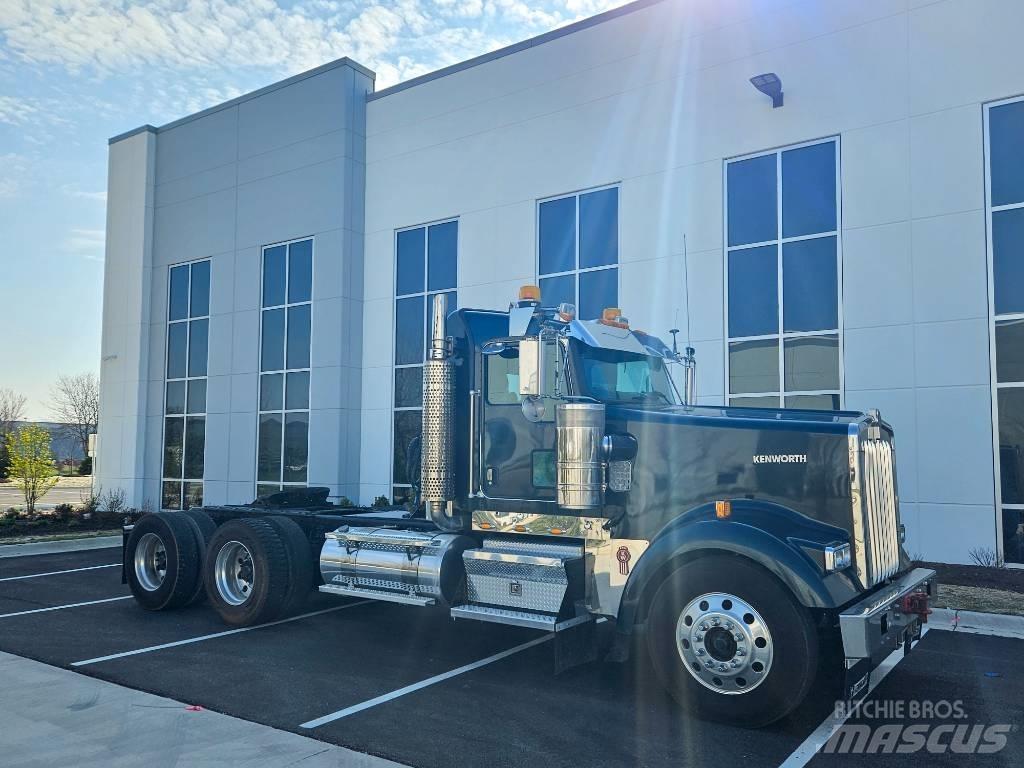 Kenworth W900 Motrici e Trattori Stradali