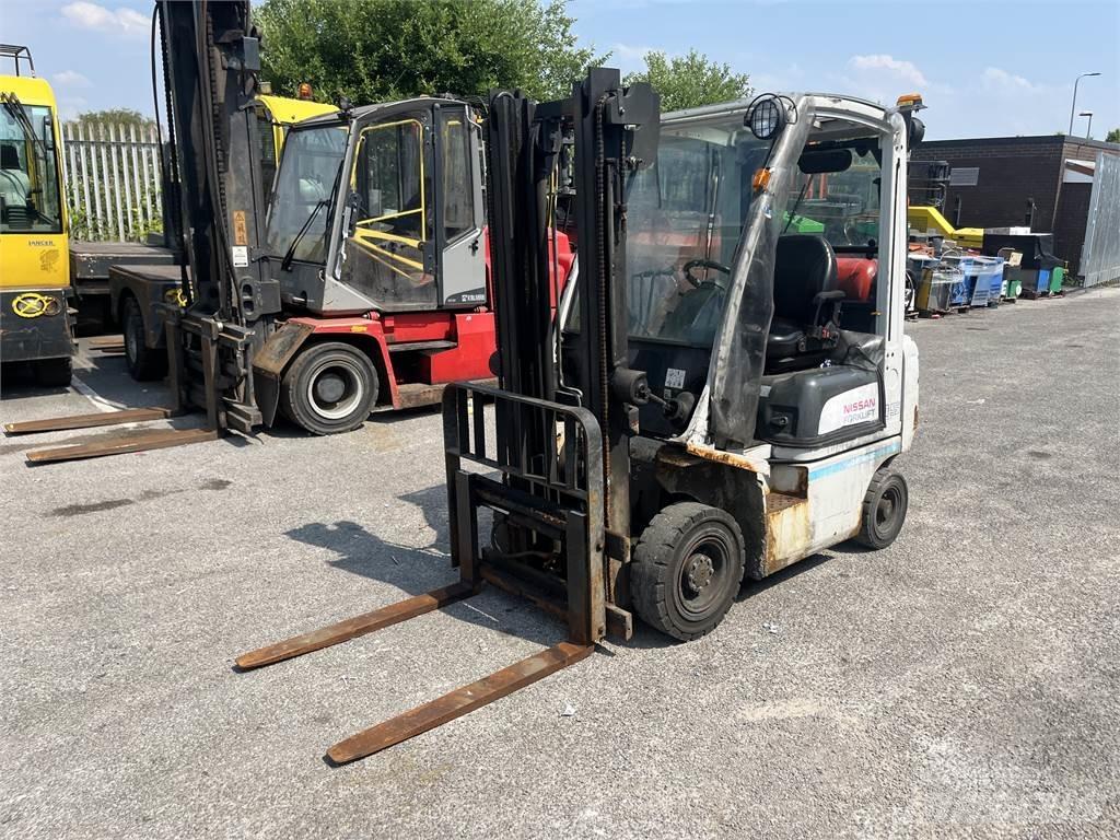 Nissan P1D1A15LQ Carrelli elevatori GPL
