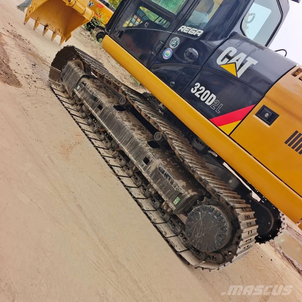 CAT 320 D2 Escavatori cingolati