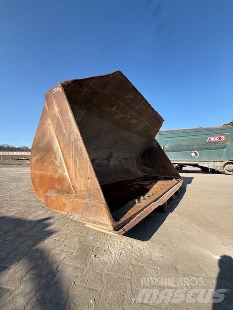 Doosan DL 400 Benne