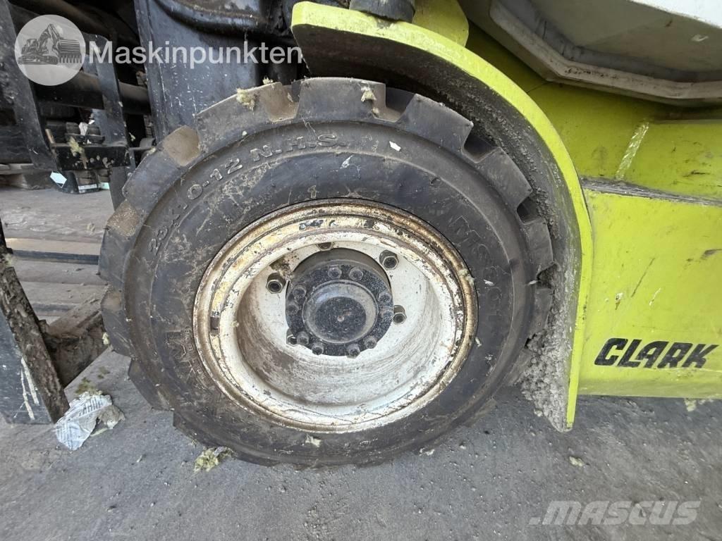 Clark CEM 25 Carrelli elevatori diesel