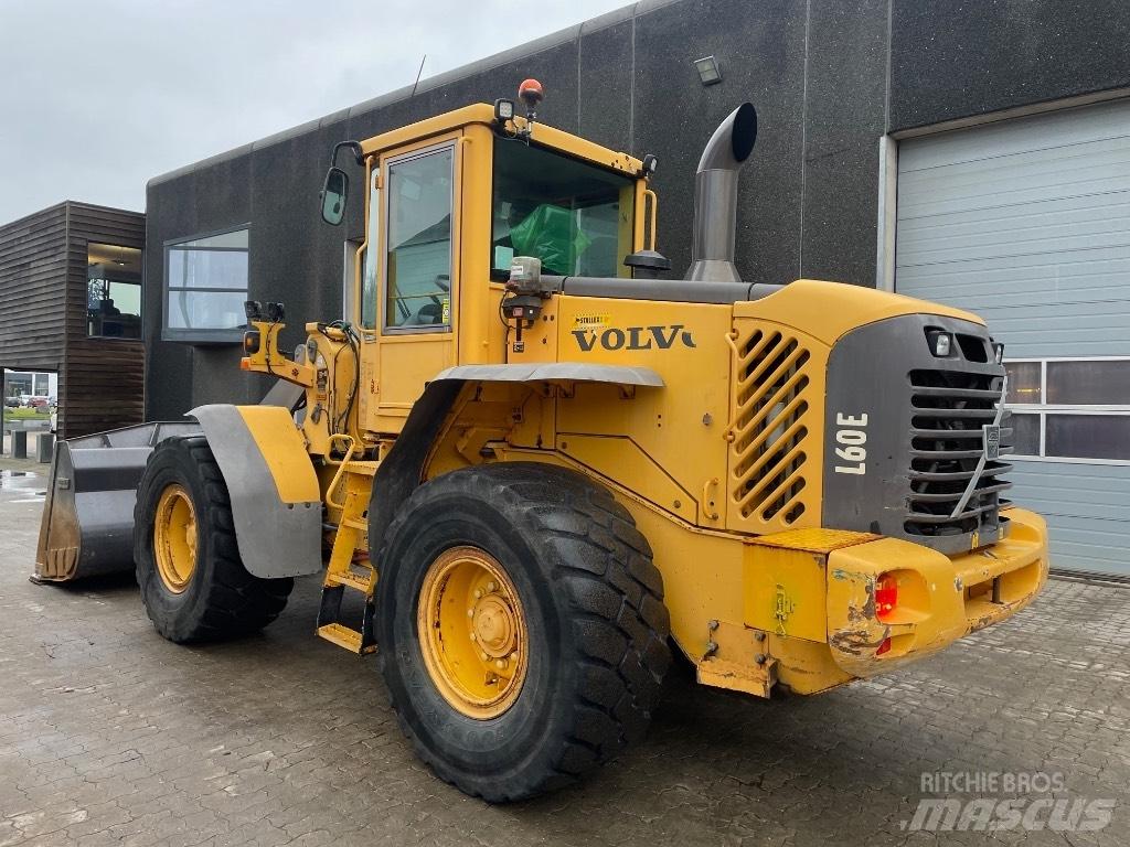 Volvo L60E Pale gommate