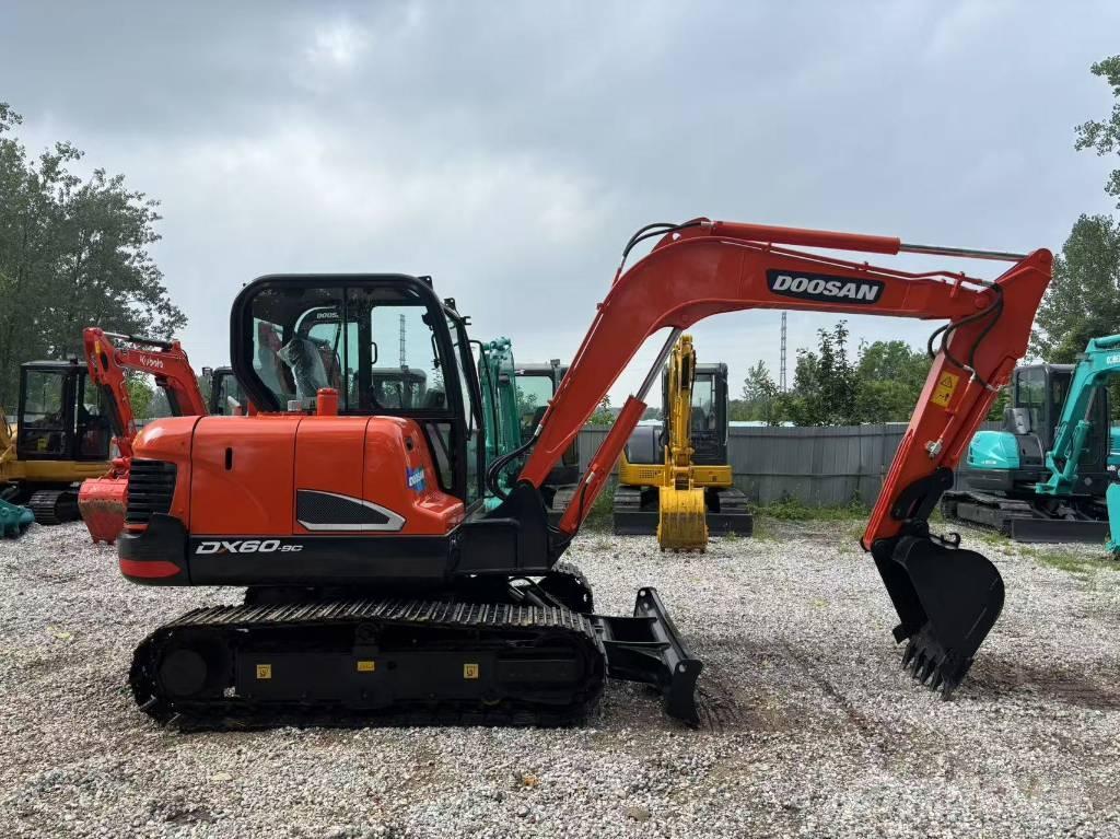 Doosan DX 60 Miniescavatori