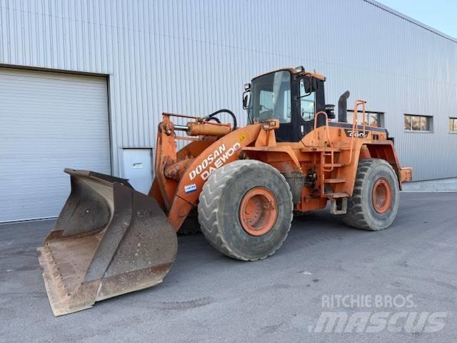 Doosan DL 400 Pale gommate