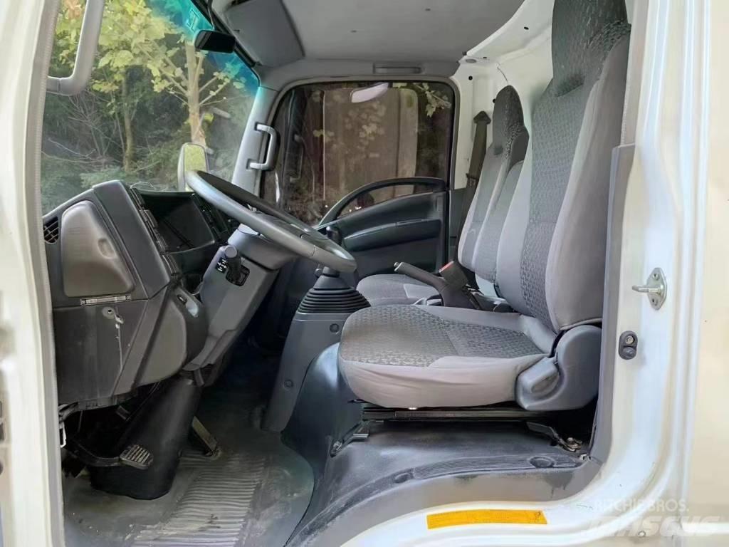 Isuzu ELF Veicoli municipali