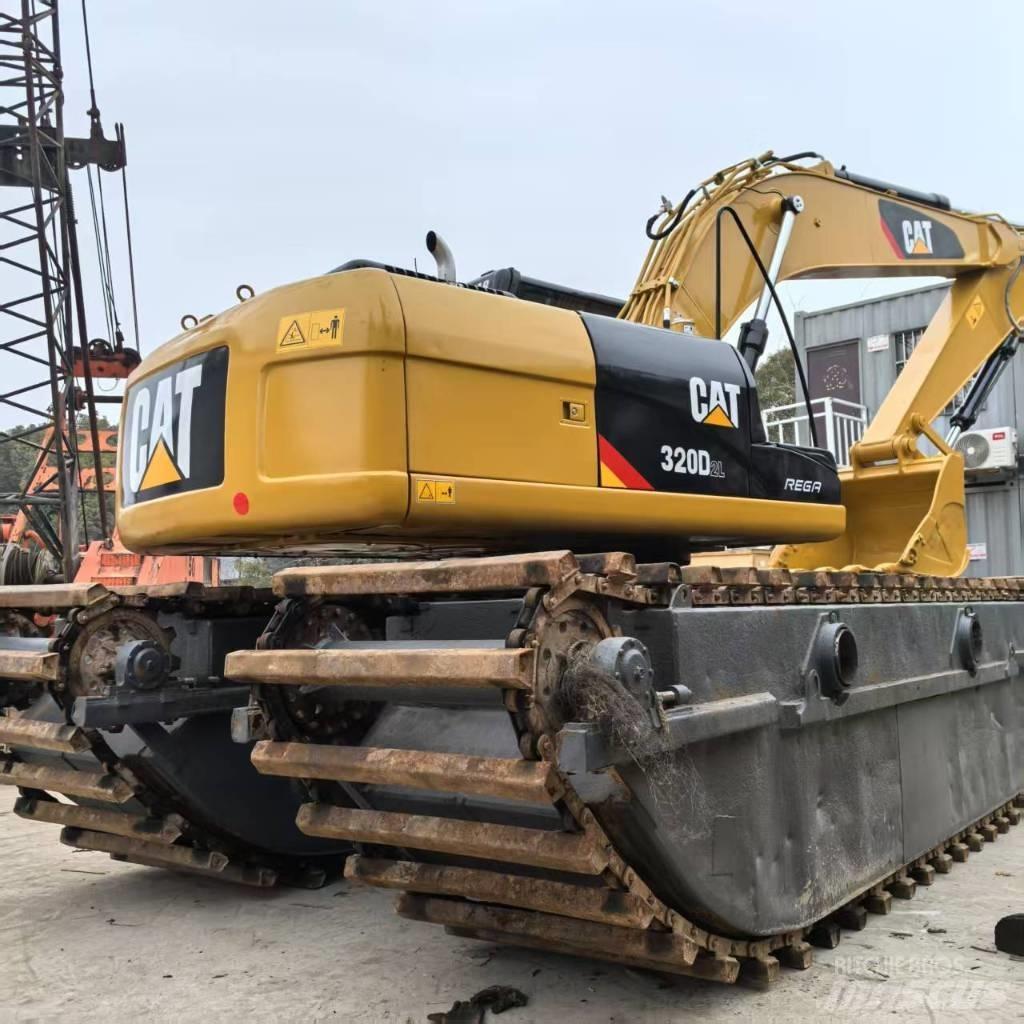 CAT 320 D Escavatori anfibi