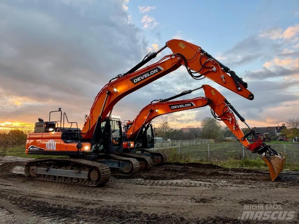 Doosan DX 255 Escavatori cingolati