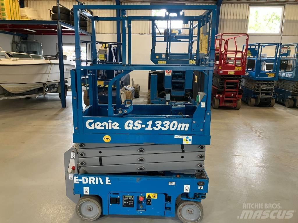 Genie GS 1330 Piattaforme a pantografo