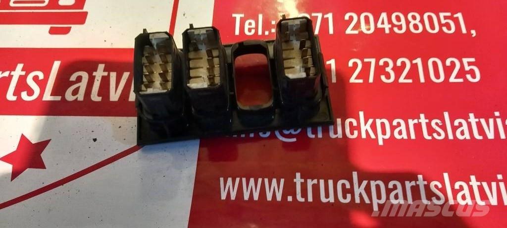 Scania R 420.   1741914 Cabine e interni