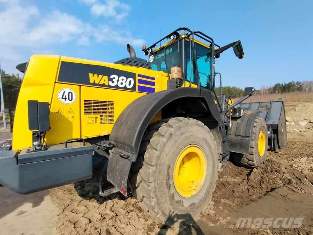 Komatsu WA 380-8 Pale gommate