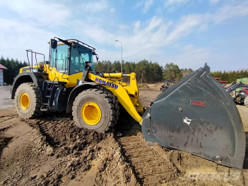 Komatsu WA 380-8 Pale gommate