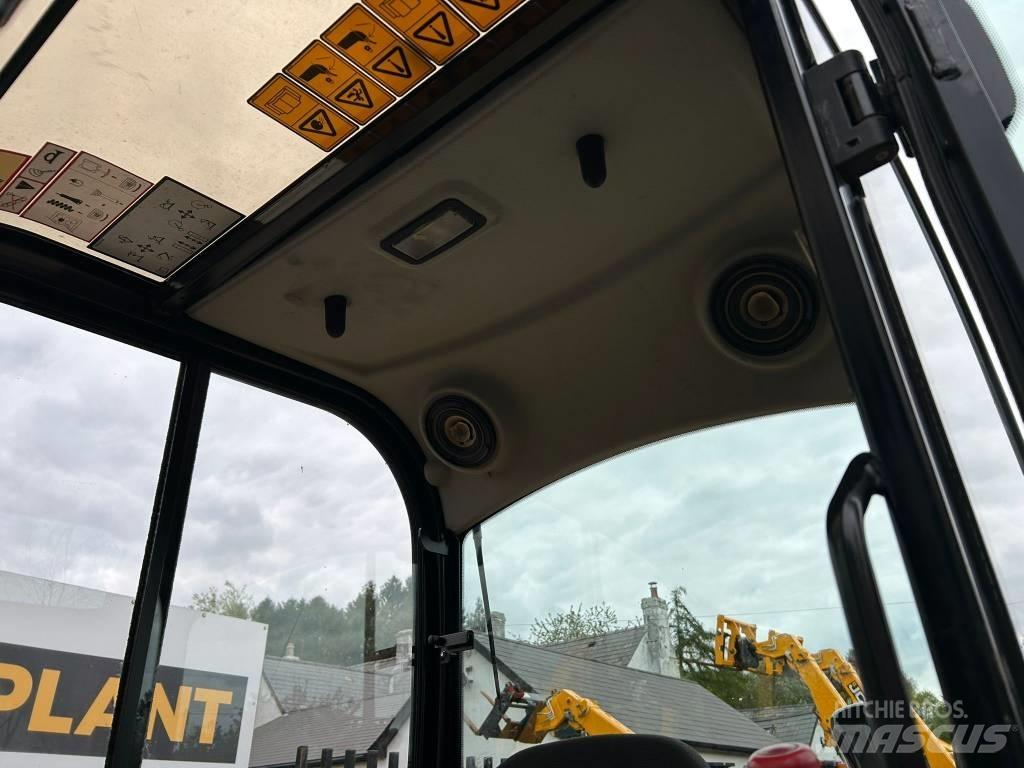 JCB 8026 CTS Miniescavatori