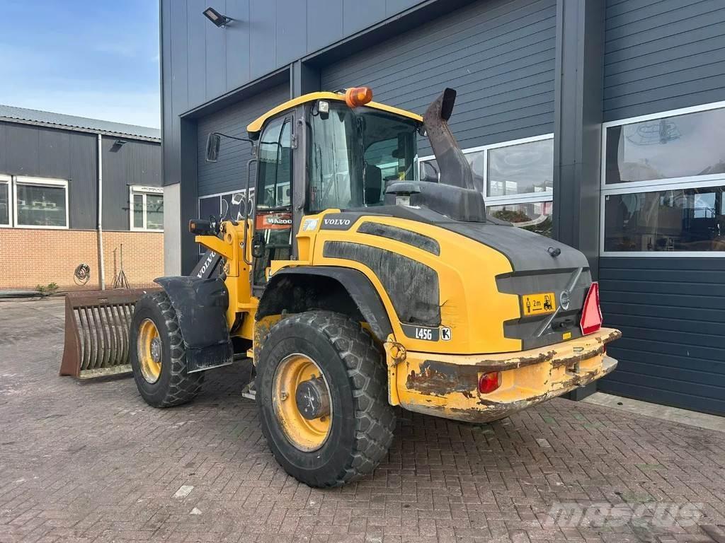 Volvo L45G Pale gommate