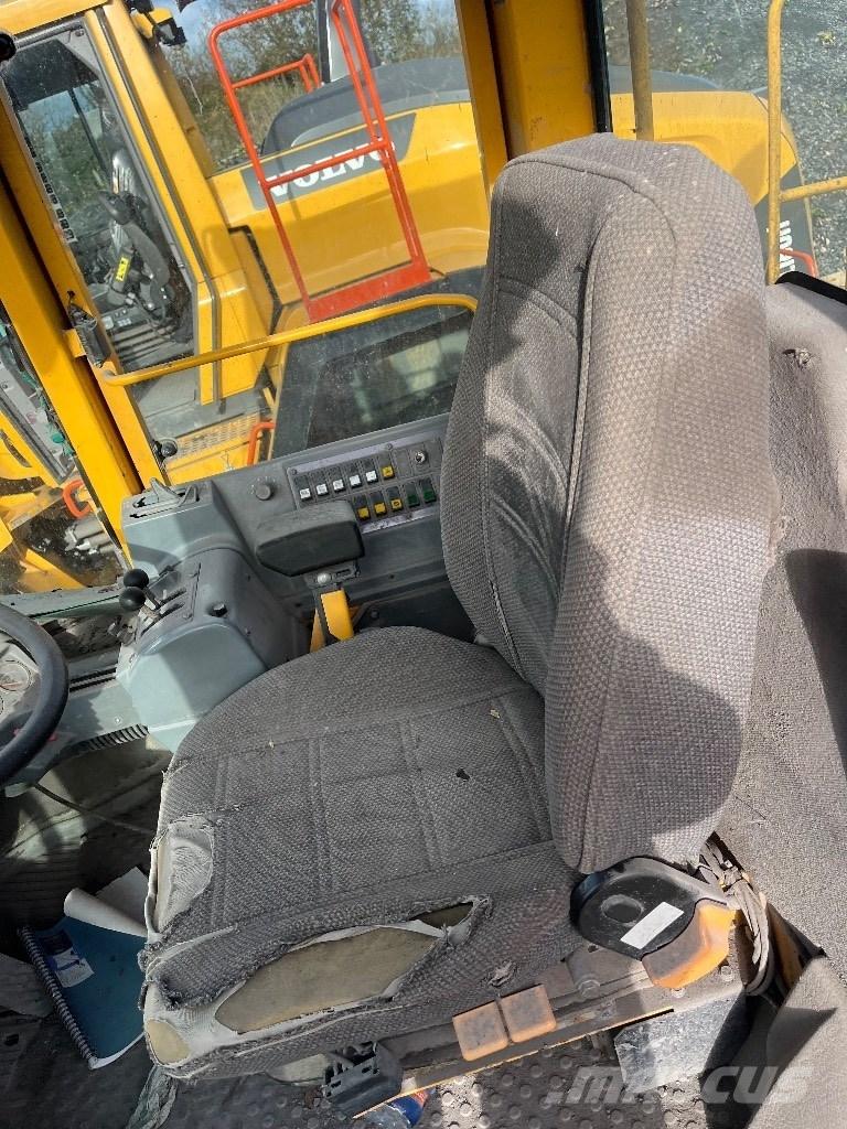 Volvo L 150 C Pale gommate