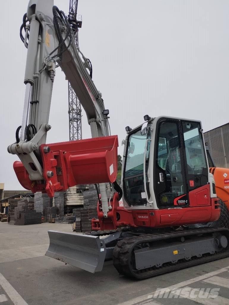 Takeuchi TB 250 2 Miniescavatori