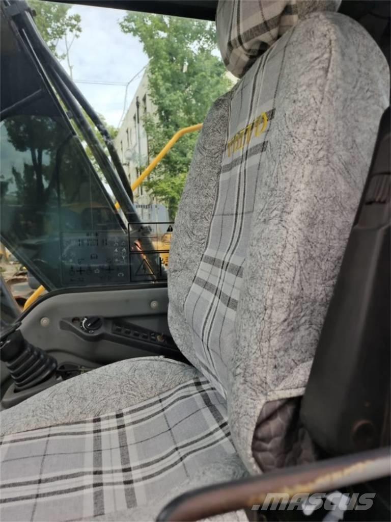 Volvo EC 140 B LC Escavatori cingolati