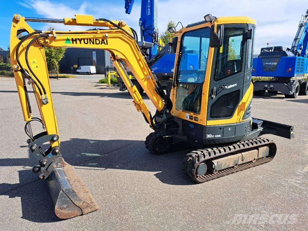 Hyundai R30 Z-9AK Miniescavatori
