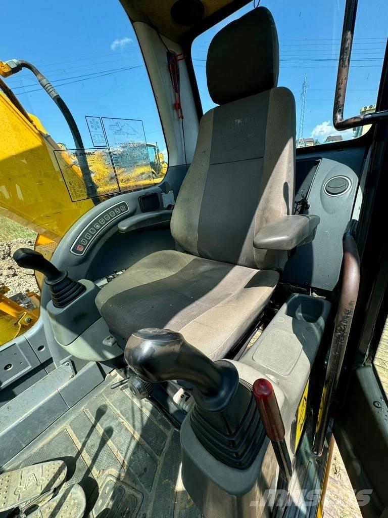 JCB JS 160 LC Escavatori cingolati