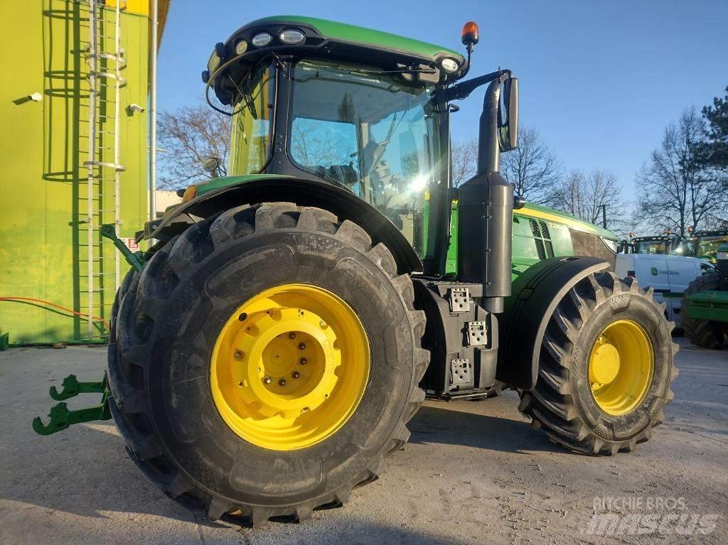 John Deere 7270 R Trattori