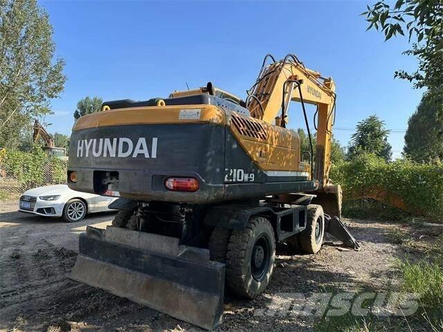 Hyundai 210W Escavatori cingolati