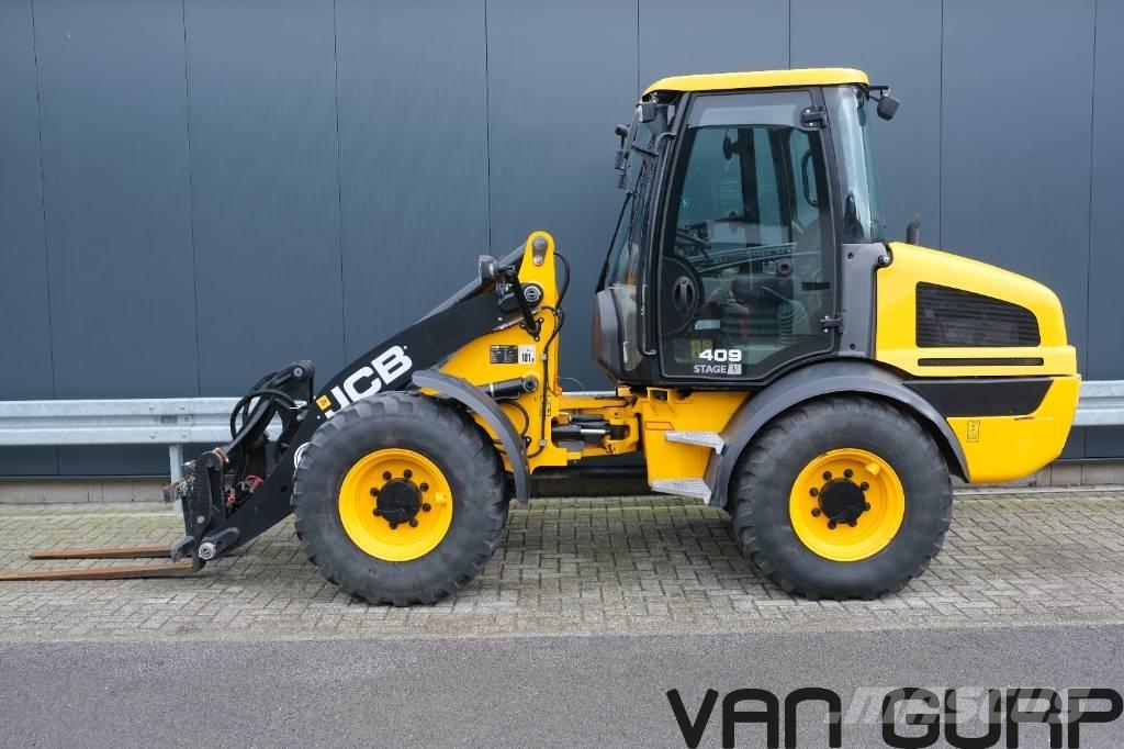 JCB 409 | 2023 | 432h Pale gommate