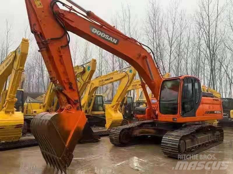 Doosan DX300LC Escavatori cingolati