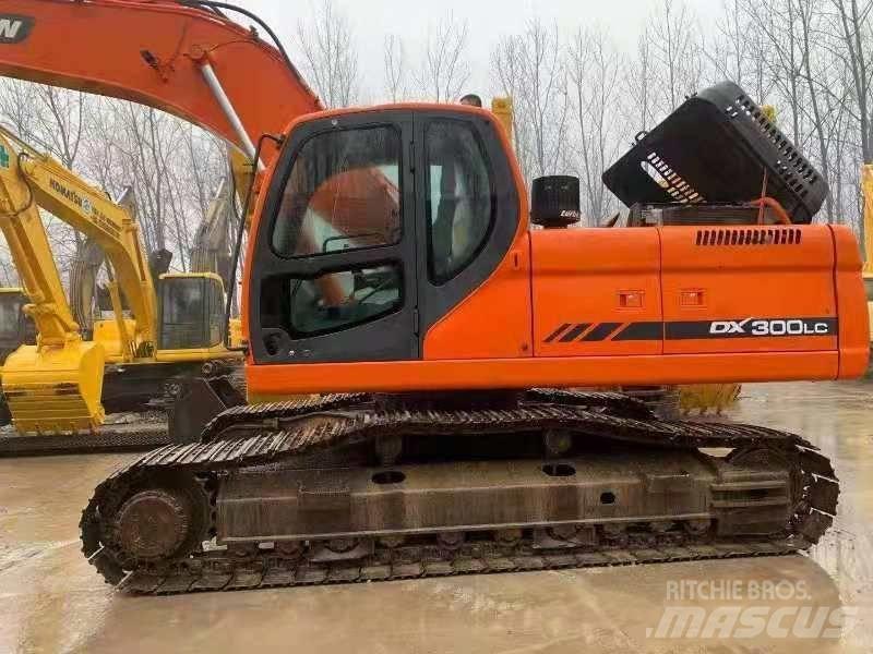 Doosan DX300LC Escavatori cingolati