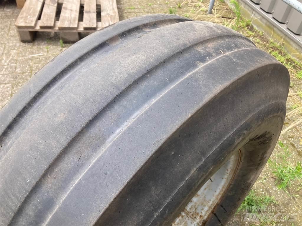 BKT 11.00-16 Pneumatici, ruote e cerchioni
