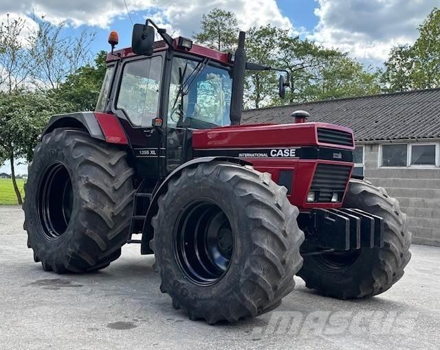 Case IH 1255 XL Trattori