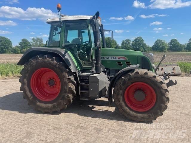 Fendt 714 Com3 Trattori